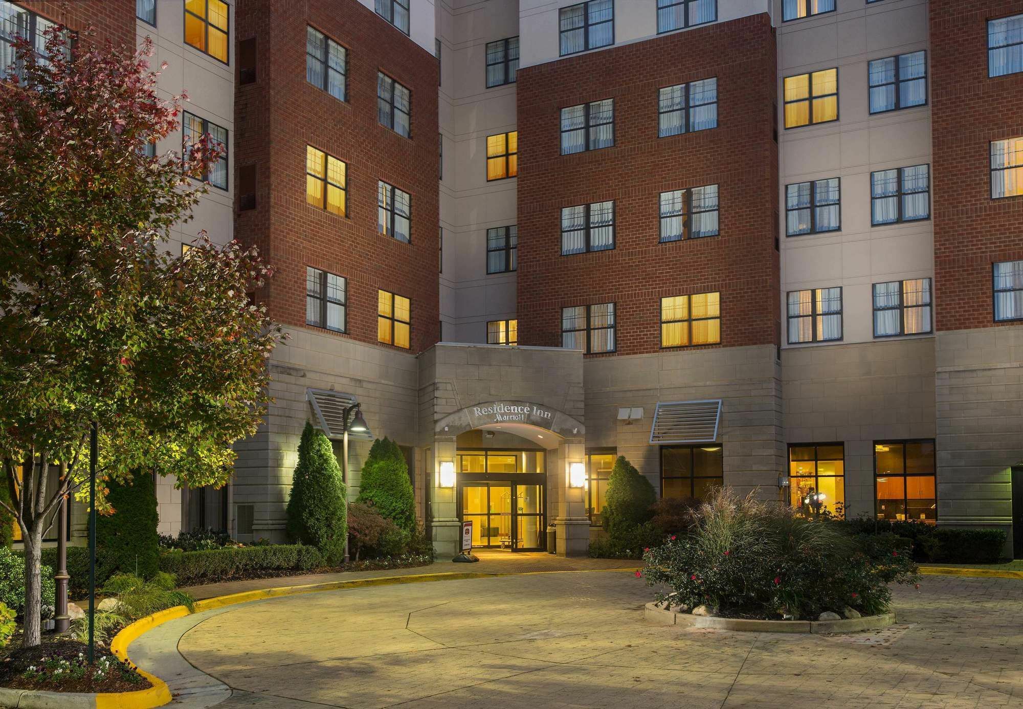 Residence Inn By Marriott Springfield Old Keene Mill Exterior foto